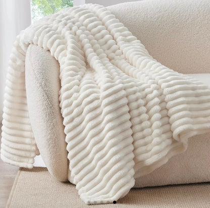 Ultra-Soft Faux Fur Ribbed Fleece Throw Blanket in Double/King Size for Cozy Home Comfort