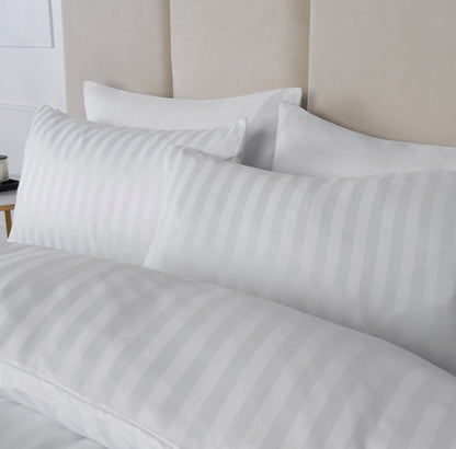 CleanR luxury 4 Piece Bedding Set - Soft Striped Design for Comfortable Sleep