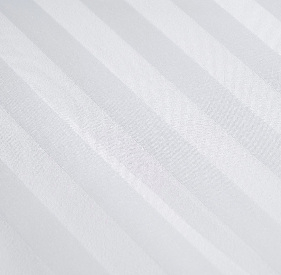 CleanR luxury 4 Piece Bedding Set - Soft Striped Design for Comfortable Sleep